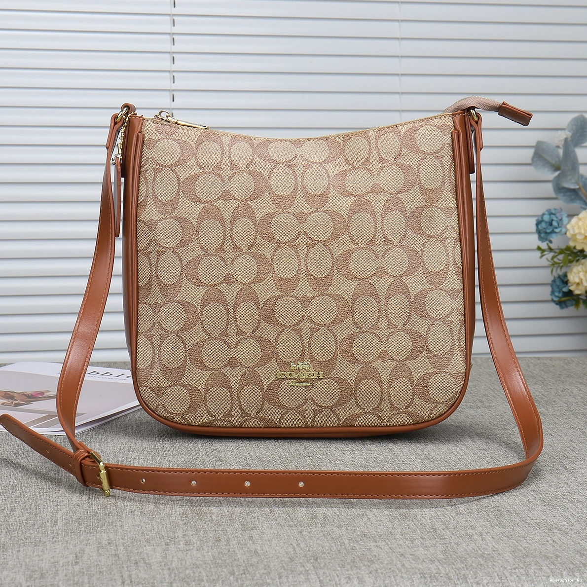 Women For 747 Coach Messenger Bag DailyWear 0425